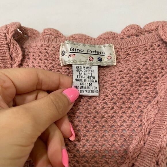 Vintage Embroidered Knit vest - Picture 2 of 5